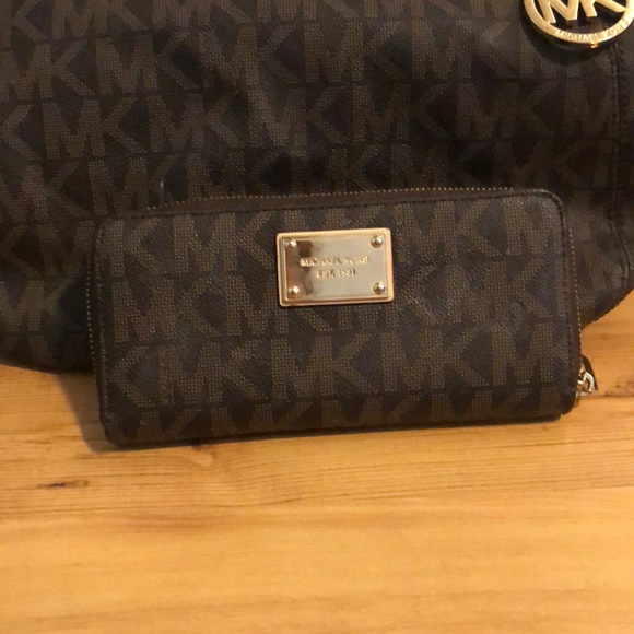 Match wallet and bag! - Picture 5 of 7